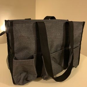 31 Zip top utility tote